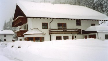 Winterbild_Landhaus_Gonda