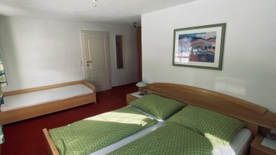 Gästehaus Hoamat´l Schlafzimmer  Sonnenkogel