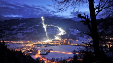 15874957_1404701569562625_5936757341602701358_o[1], © Hochzillertal bei Nacht