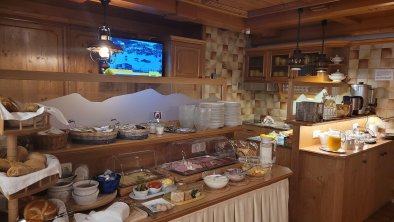 Frühstücksbuffet wahlweise im Hotel Garni