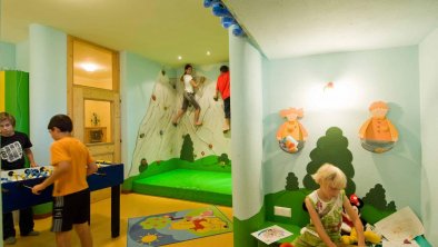 Kinderspielzimmer im Wellnessbereich