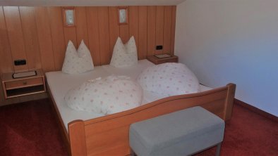 Schlafzimmer App. A und B