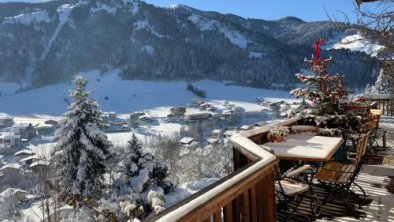 *Panorama Chalet Sonnberg* Gartensauna Balkon Dachterrasse, © bookingcom