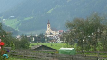 Herrliche Aussicht nach Neustift Ortsm zur Kirche