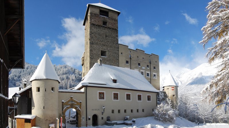 Schloss Landeck im Winter, © TVB TirolWest/Rupert Gapp