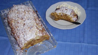 unser Apfelstrudel