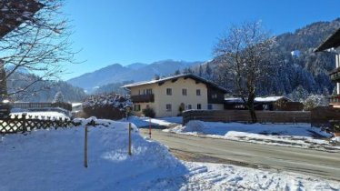 Apartmenthaus Thussn, Ski slope & gondola lift, hiking & MTB,, © bookingcom