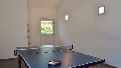 Ferienhaus Tirol - Spiel- und Freizeitraum am Haus