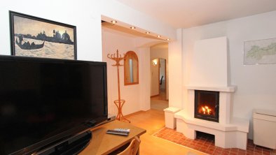 Wohnzimmer mit Kamin