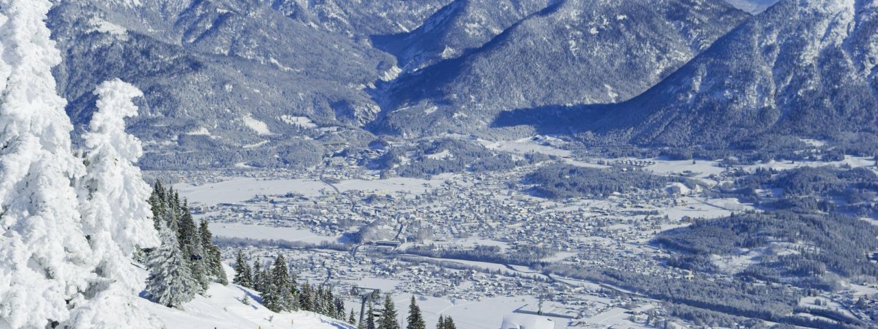 Höfen im Winter - Hahnenkammbahn, © Naturparkregion Reutte/Robert Eder