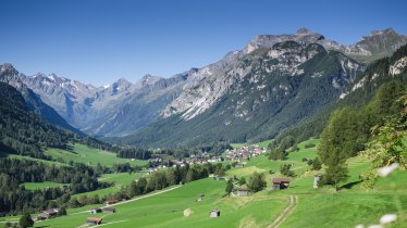 Das Bergsteigerdorf Trins, © Joakim Strickner