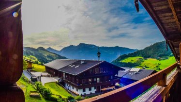 Aussicht vom Balkon auf den Rofan, © Oslerhof