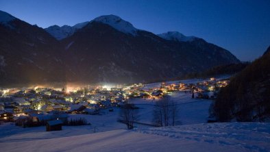 Umhausen bei Nacht