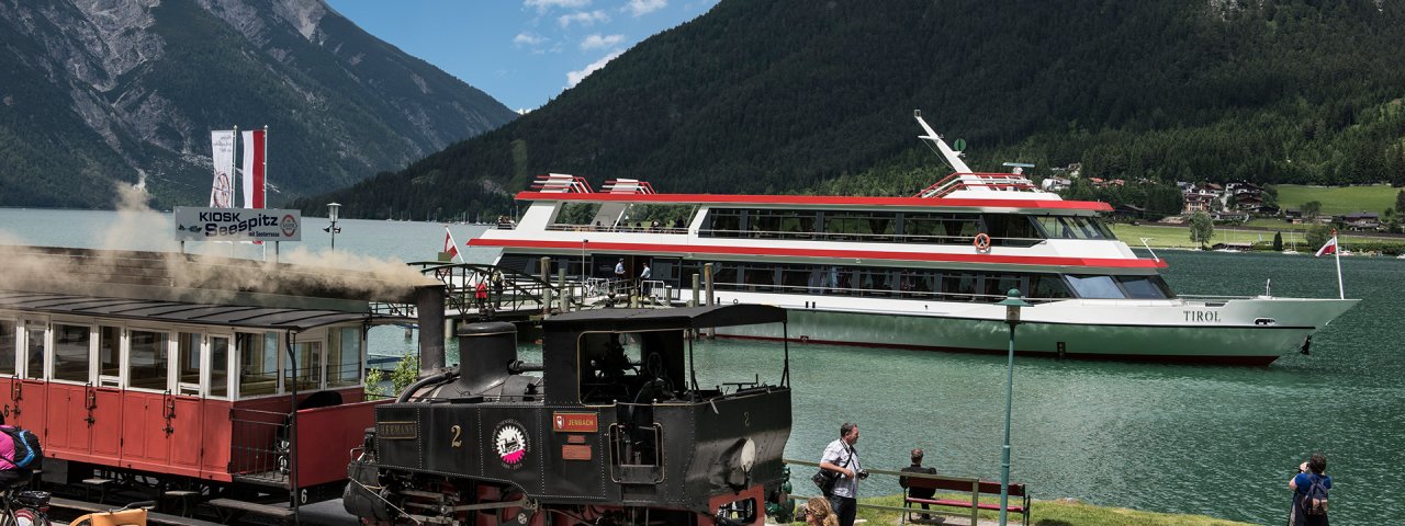 Seespitz: Wo Achensee-Bahn auf Achenseeschiffahrt trifft, © Achensee Tourismus