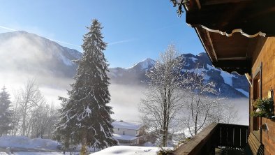 gemütlicher Platz am Balkon - Winter, © me