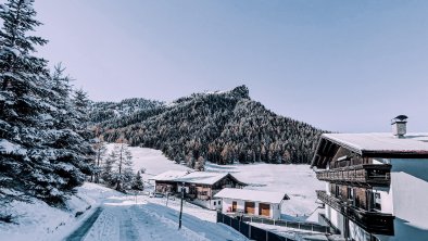 Wolf-Apartments-Aussenansicht-Winter-Blick-Padaune