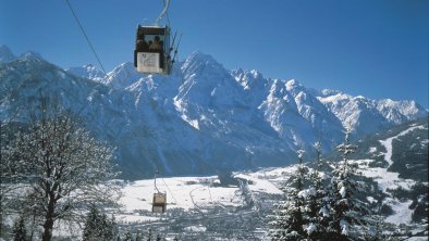 Blick auf Lienz von der Zettersfeldgondel aus, © Alf