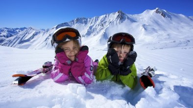 https://images.seekda.net/MTS_MBH_0031/Kinder_im_Schnee2.jpg