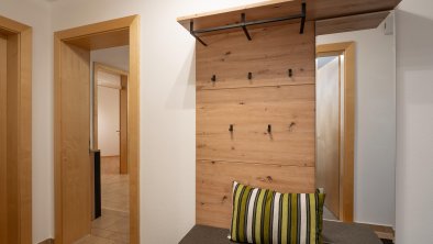 Appartement_Irmi_Unterhauning_58d_Soell_Garderobe-