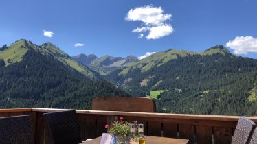 Terrasse im Sommer