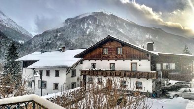 Winterbild_Haus_Gustl