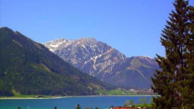 Ferienwohnung Landhaus LechnerAusblick auf den See