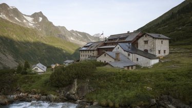 Berliner Hütte in den Zillertaler Alpen, © Tirol Werbung/Jens Schwarz