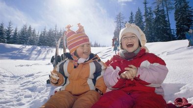 Kinder im Schnee