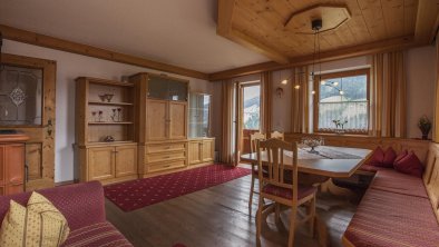 Moaeben Alpbach. Wohnung Panorama Wohnzimmer, © Michael Kreitz