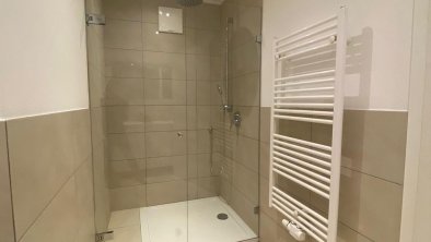 P6_Oberndorf_Tirol_BADEZIMMER (DUSCHE)