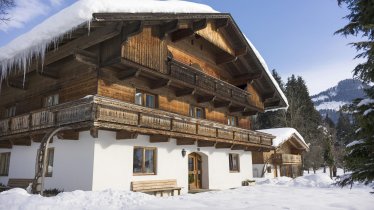 Bauernhof_Hintenberg_Doerfl_32_Itter_Haus_Winter.j