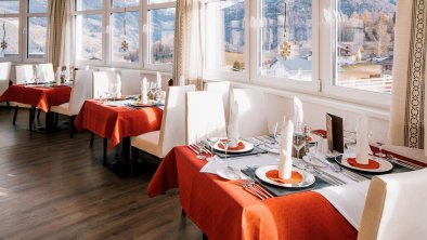 Essen mit Ausblick: Unser Wintergarten-Speisesaal