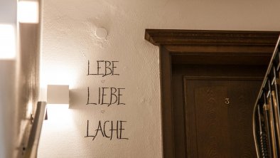 Liebe Liebe Lache, © Elisabeth Schnegg