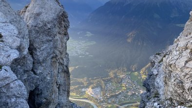 Tschirgant mit Blick auf Sautens