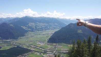 Blick ins Zillertal von der Astenaualm