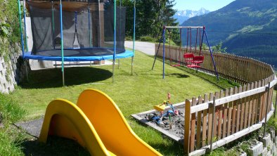 Kinderspielplatz gegen Süden