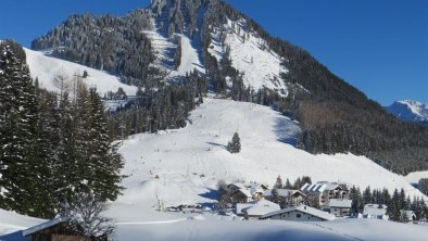 Ausblick ins Skigebiet Sonnalmbahn-Almkopf