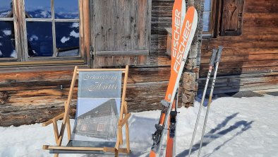 Von der Schatzberghütte direkt auf die Piste!