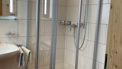 Dusche Zimmer 5