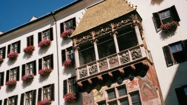 Das Wahrzeichen Innsbrucks: Das Goldene Dachl.
, © Tirol Werbung, George Marshall