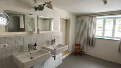 Badezimmer EG, © Ferienhaus Berwang Neunzehn