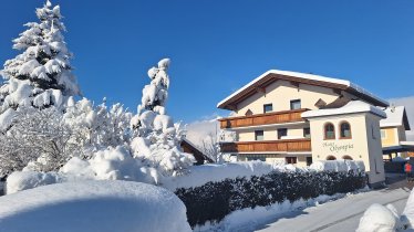 Haus Olympia im Winter