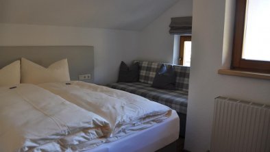 Schlafzimmer I mit Zusatzbett im App. A3