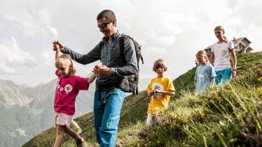 Familienwanderung im Stubaital, © TVB Stubai Tirol/Andre Schönherr