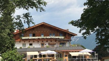 Zillertal-Fuegen-Appartements-Huber-Ansicht-Sommer