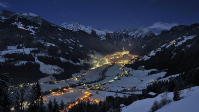 ortsansicht-ferienregion-mayrhofen-hippach-foto-pa