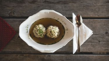 Tiroler Speckknödel, © Tirol Werbung/Bert Heinzlmeier