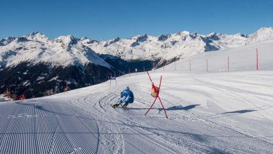 bergimbild-schifahren_1, © TVB Osttirol