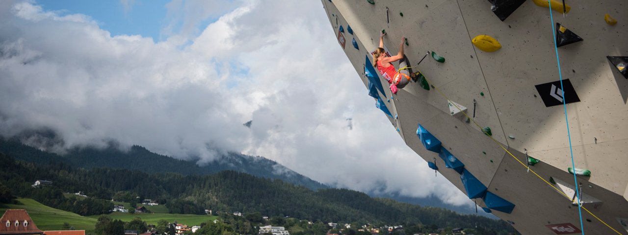 Die Kletter-WM 2018 findet im neuen Kletterzentrum  (Bild) und in der Olympiaworld Innsbruck statt, © KVÖ/Stefan Voitl