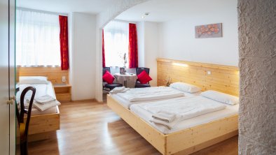 Dreibettzimmer